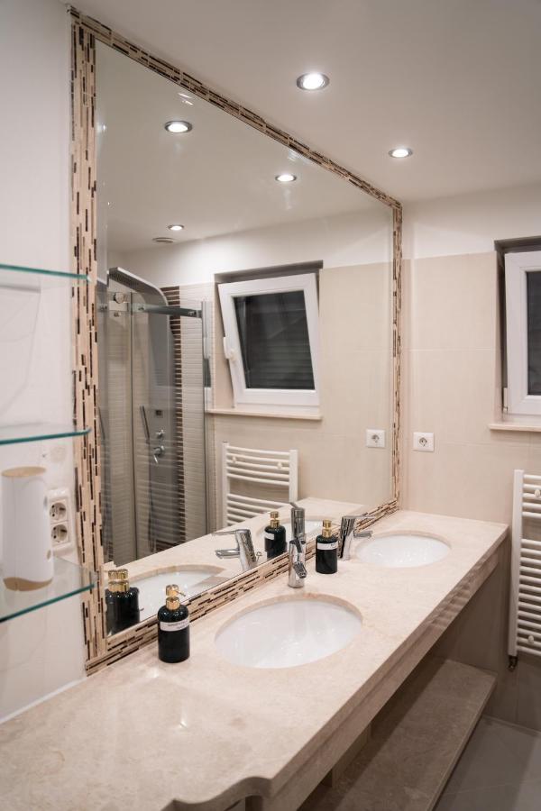 Ultracentral Golden Apartament 1 Suceava Exterior foto
